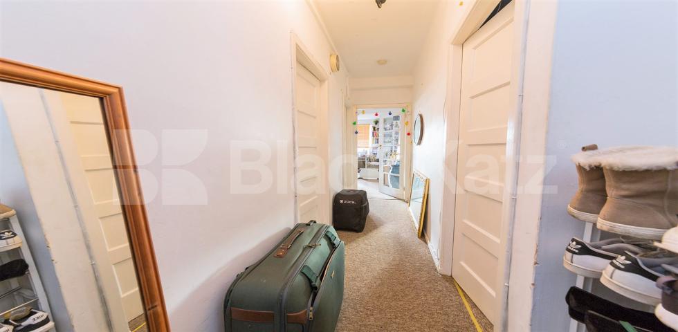 			2 Bedroom, 1 bath, 1 reception Flat			 The Grampians, Shepherds Bush Road, SHEPHERDS BUSH